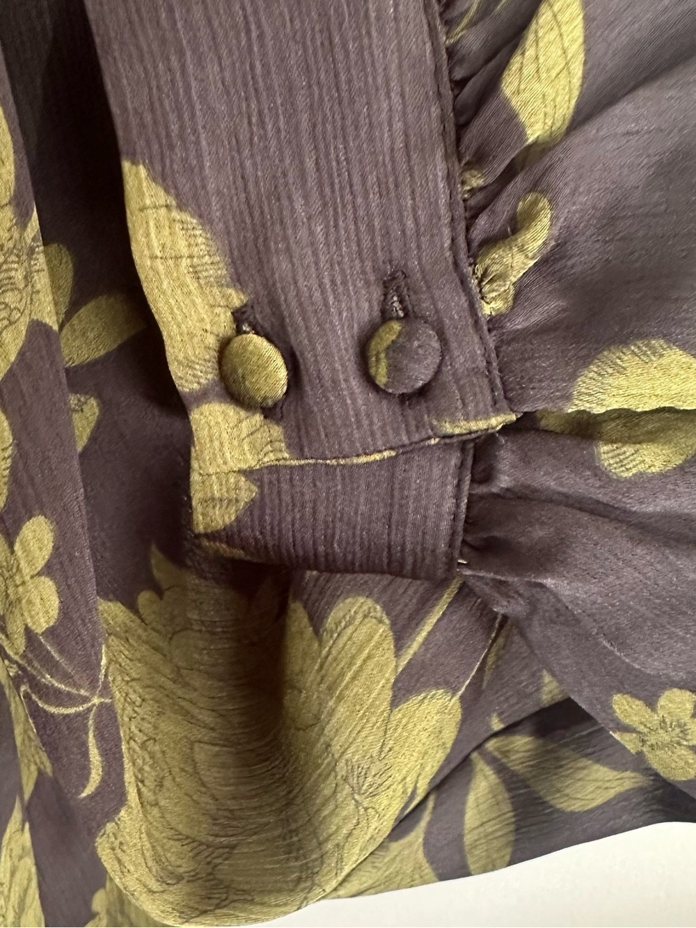 Boho style black and green floral blouse - Picture 5 of 7